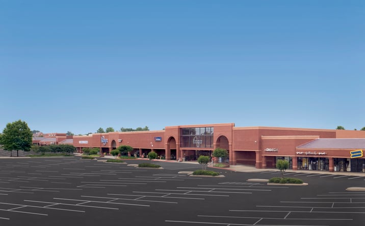 Pictures of Retail, Office, Restaurant property located at 670 N Germantown Pkwy, Memphis, TN 38018 for lease - image #1