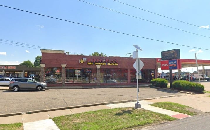Pictures of Retail, Restaurant property located at 3802 Tuscarawas St W, Canton, OH 44708 for lease - image #1