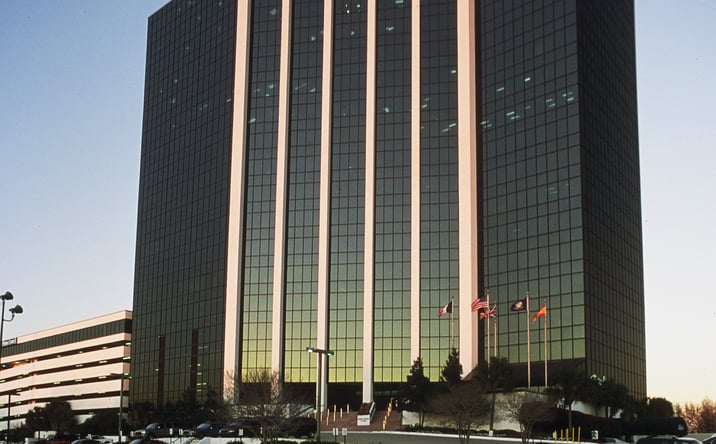 Pictures of Office property located at 111 Veterans Memorial Blvd, Metairie, LA 70005 for lease - image #1