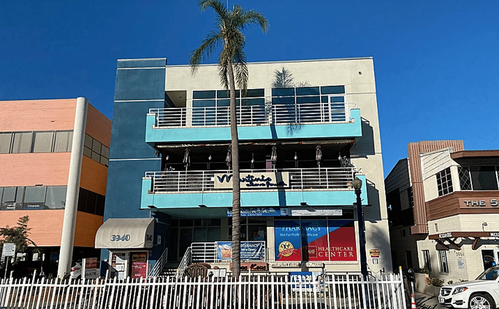 Pictures of Retail, Office, Restaurant property located at 3940 Fourth Avenue, San Diego, CA 92103 for lease - image #1