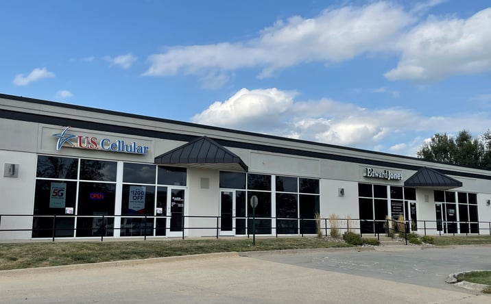 Pictures of Retail property located at 3821 100th St, Urbandale, IA 50322 for lease - image #1