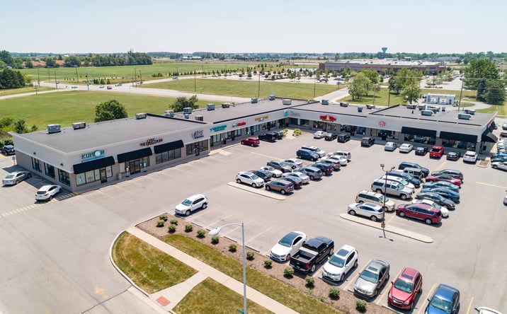 Pictures of Retail, Restaurant property located at 580 Craig Dr, Perrysburg, OH 43551 for lease - image #1