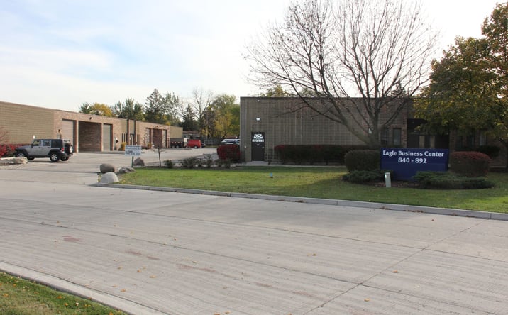 Pictures of Industrial property located at 840-892 Eagle Drive, Bensenville, IL 60106 for lease - image #1