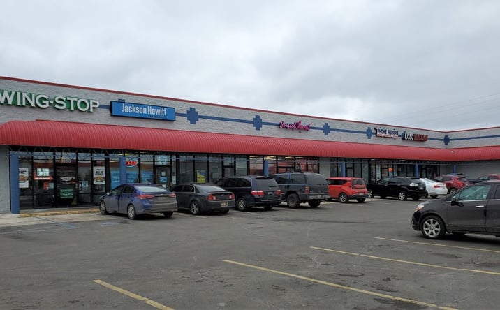Pictures of Retail property located at 1380 Mall Drive, Benton Harbor, MI 49022 for lease - image #1