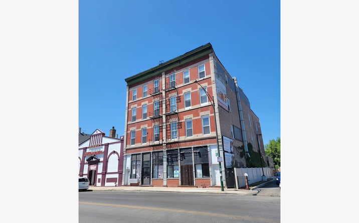 Pictures of Retail, Restaurant, Office property located at 2620 W Cermak Rd, Chicago, IL 60608 for lease - image #1