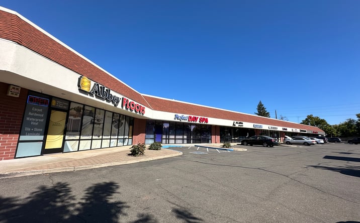Pictures of Retail property located at 199 Cirby Way, Roseville, CA 95678 for lease - image #1