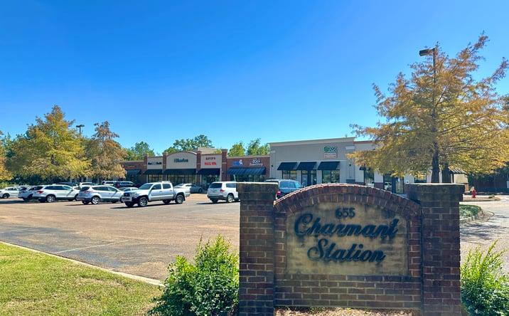 Pictures of Retail, Office, Restaurant property located at 655 Lake Harbour Dr, Ridgeland, MS 39157 for lease - image #1