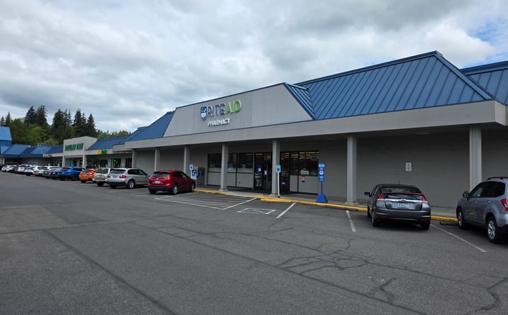 Pictures of Retail property located at 200 South Kelso Drive, Kelso, WA 98626 for lease - image #1