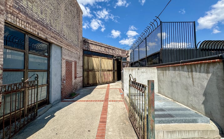 Pictures of Office property located at 55 Waverly Dr, Pasadena, CA 91105 for lease - image #1