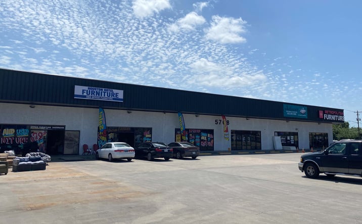 Pictures of Retail, Office, Industrial property located at 5708 N Shepherd Dr, Houston, TX 77091 for lease - image #1