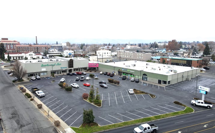 Pictures of Retail property located at 910 Summitview Ave, Yakima, WA 98902 for lease - image #1