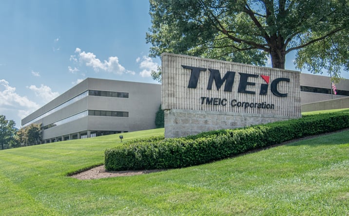Pictures of Office property located at 1325 Electric Road, Roanoke, VA 24018 for lease - image #1