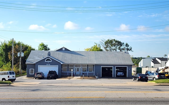 Pictures of Land property located at 3010 W Walnut Street, Rogers, AR 72756 for lease - image #1