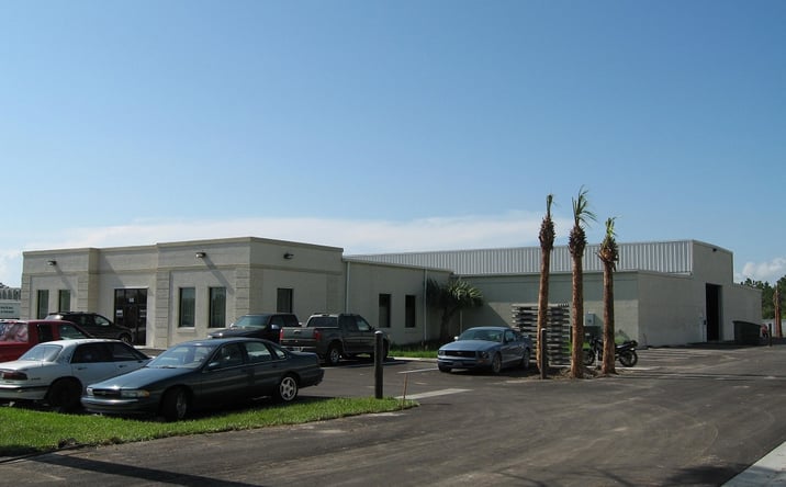 Pictures of Industrial property located at 4417 77th St, Vero Beach, FL 32967 for lease - image #1