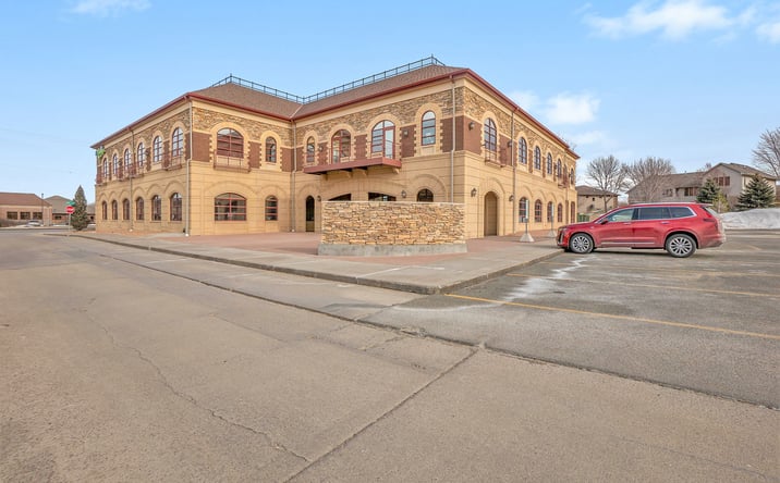 Pictures of Office property located at 6100 S Old Village Pl, Sioux Falls, SD 57108 for lease - image #1