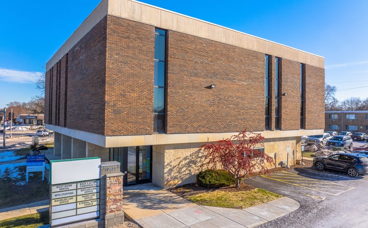 Pictures of Office, Retail property located at 10533 W National Ave, West Allis, WI 53227 for lease - image #1