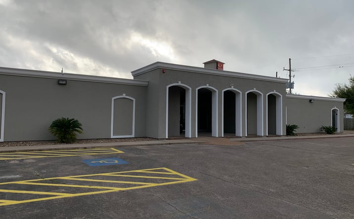 Pictures of Retail, Office, Special Purpose property located at 2050 N 11th St, Beaumont, TX 77703 for lease - image #1