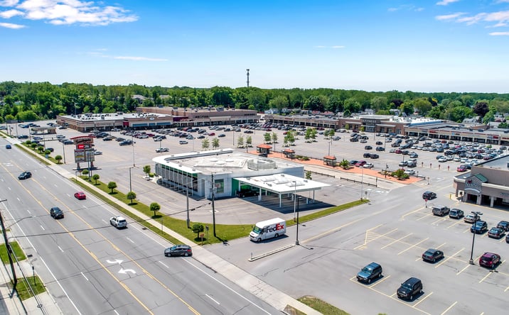 Pictures of Retail property located at 950 Union Rd, West Seneca, NY 14224 for lease - image #1