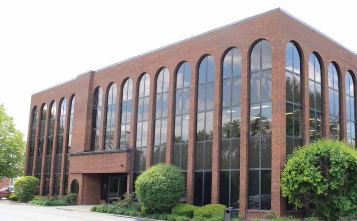 Pictures of Office property located at 2001 Midwest Rd, Oak Brook, IL 60523 for lease - image #1