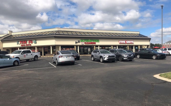 Pictures of Retail property located at 3450 W 86th St, Indianapolis, IN 46268 for lease - image #1
