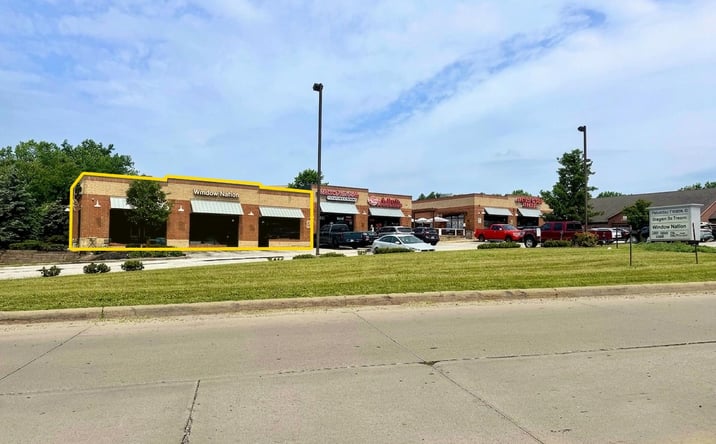 Pictures of Retail property located at 4760 Grayton Rd, Cleveland, OH 44135 for lease - image #1