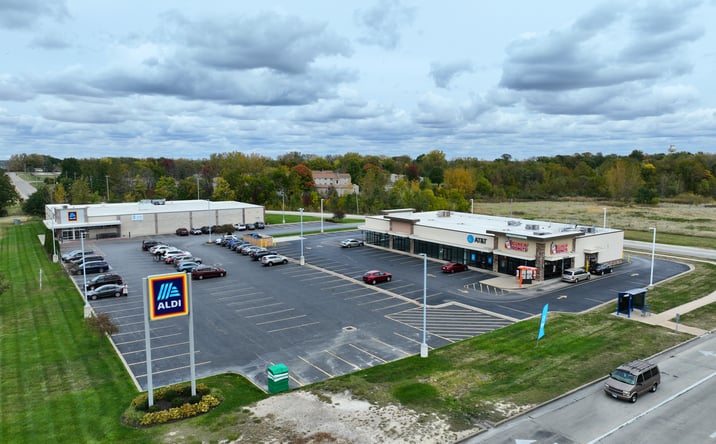Pictures of Retail property located at 1210 18th Street, Silvis, IL 61282 for lease - image #1