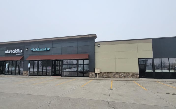 Pictures of Retail property located at 2712 S Columbia Rd, Grand Forks, ND 58201 for lease - image #1