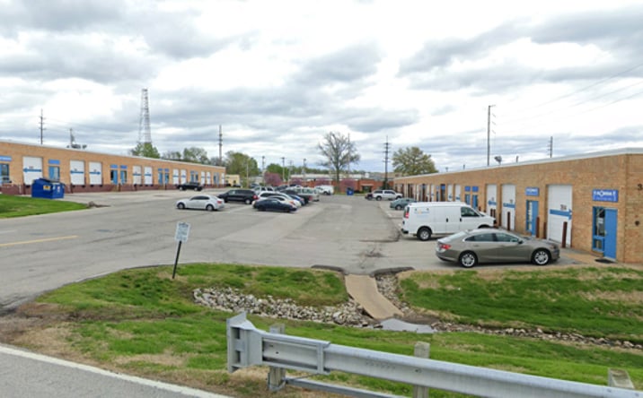 Pictures of Industrial property located at 342 Fee Fee Rd, Maryland Heights, MO 63043 for lease - image #1