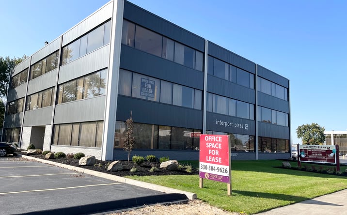 Pictures of Office property located at 15887 Snow Rd, Brook Park, OH 44142 for lease - image #1