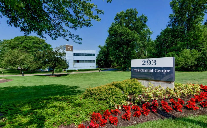 Pictures of Office property located at 293 Eisenhower Parkway, Livingston, NJ 07039 for lease - image #1