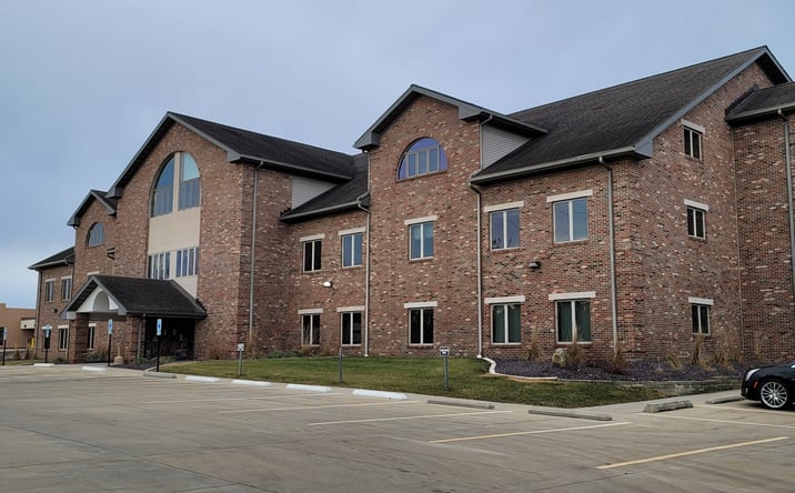 Pictures of Retail, Office, Restaurant property located at 2501 Chatham Rd, Springfield, IL 62704 for lease - image #1
