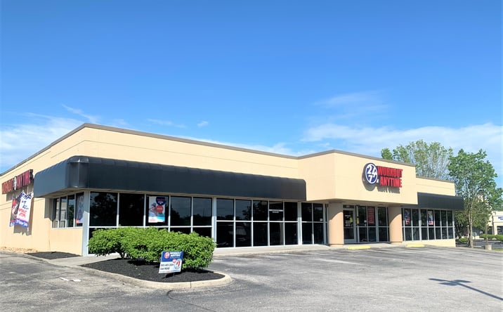 Pictures of Retail property located at 1135 Oak Ridge Turnpike, Oak Ridge, TN 37830 for lease - image #1
