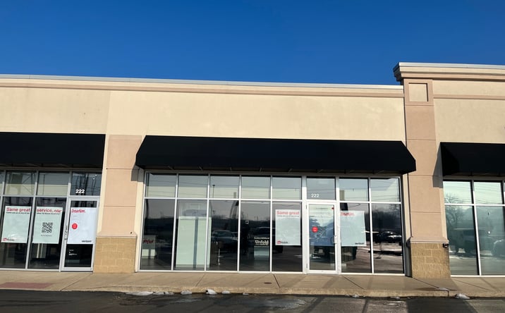 Pictures of Retail, Office property located at 222 W Camp St, East Peoria, IL 61611 for lease - image #1