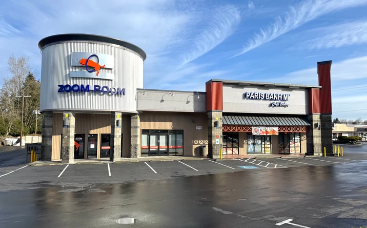 Pictures of Retail property located at 607 SE Everett Mall Way, Everett, WA 98208 for lease - image #1