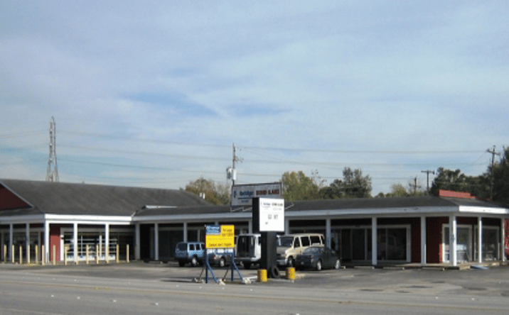 Pictures of Retail property located at 2015 South Richey, Pasadena, TX 77502 for lease - image #1