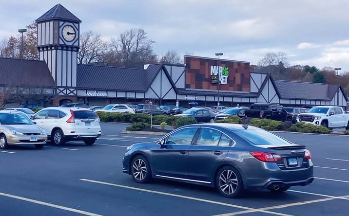 Pictures of Retail property located at 121 Farmington Avenue, Bristol, CT 06010 for lease - image #1