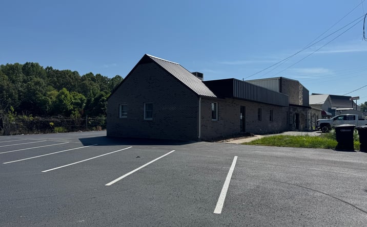 Pictures of Retail, Office property located at 335 Newman Dr, Cookeville, TN 38501 for lease - image #1
