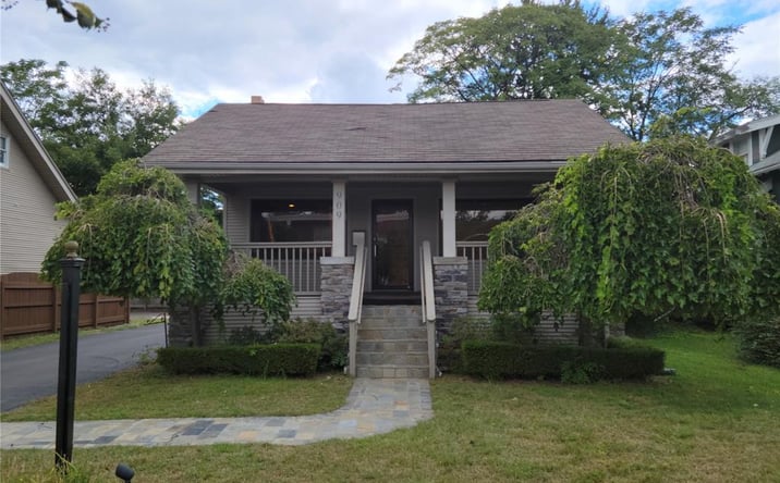 Pictures of Special Purpose property located at 909 N MAIN Street, Royal Oak, MI 48067 for lease - image #1