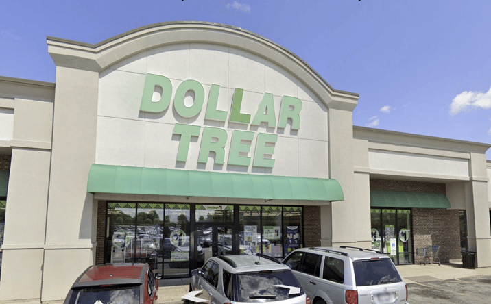 Pictures of Office, Retail, Restaurant property located at 3818 W Riverside Blvd, Rockford, IL 61101 for lease - image #1