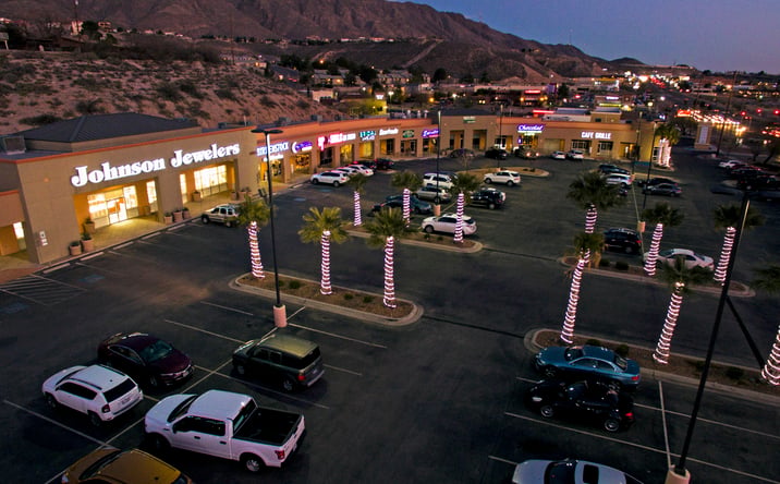 Pictures of Retail property located at 5860 N Mesa St, El Paso, TX 79912 for lease - image #1