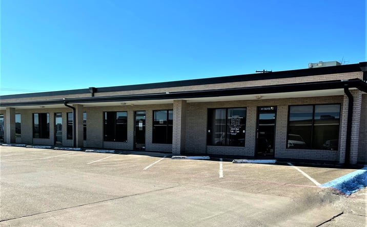 Pictures of Office, Retail, Industrial property located at 3129 I-30, Mesquite, TX 75150 for lease - image #1