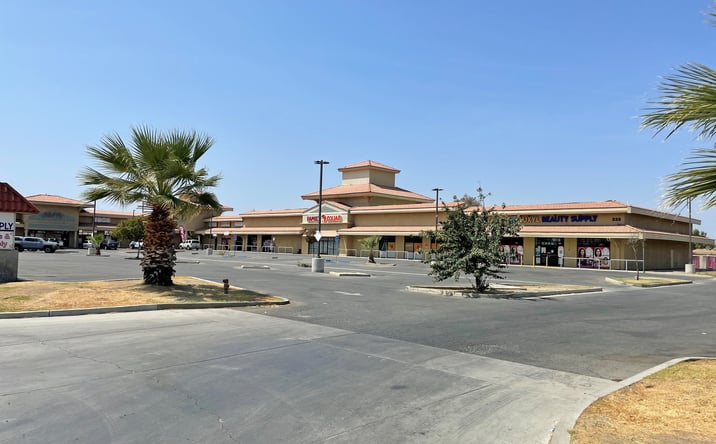 Pictures of Retail property located at 333 Union Ave, Bakersfield, CA 93307 for lease - image #1