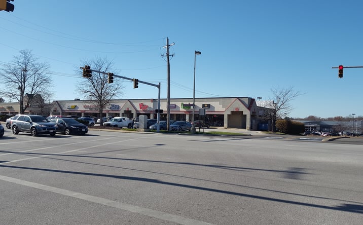 Pictures of Retail property located at 911 Graham Rd, Cuyahoga Falls, OH 44221 for lease - image #1