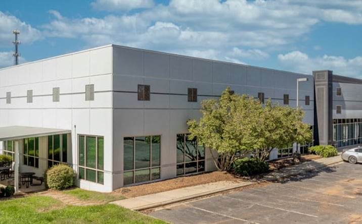 Pictures of Office, Industrial property located at 6135 Lakeview Rd, Charlotte, NC 28269 for lease - image #1