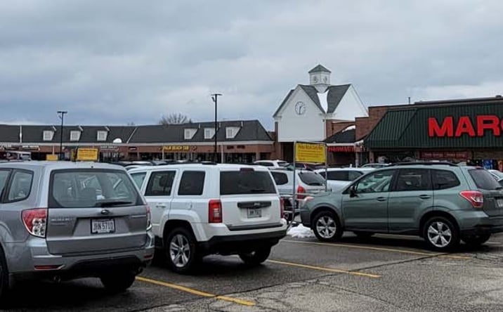 Pictures of Retail property located at 7971 Broadview Rd, Broadview Heights, OH 44147 for lease - image #1