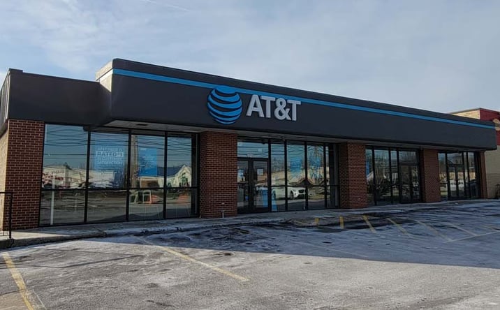 Pictures of Retail property located at 6290 Mayfield Rd, Mayfield Heights, OH 44124 for lease - image #1