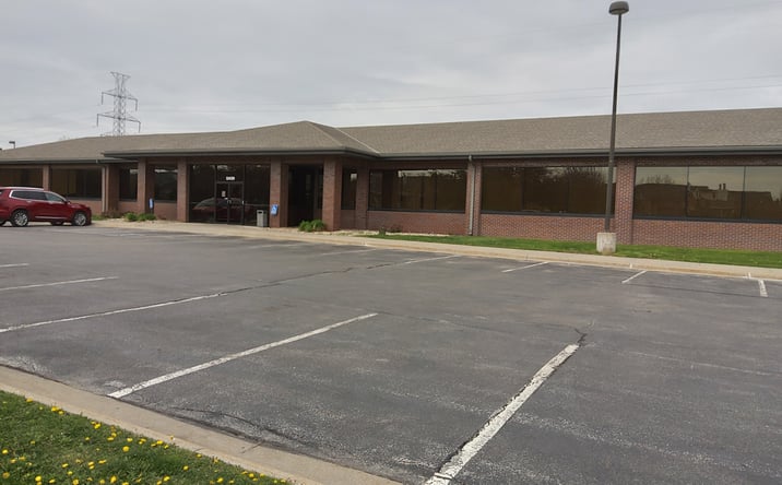 Pictures of Office property located at 11420 Blondo St, Omaha, NE 68164 for lease - image #1