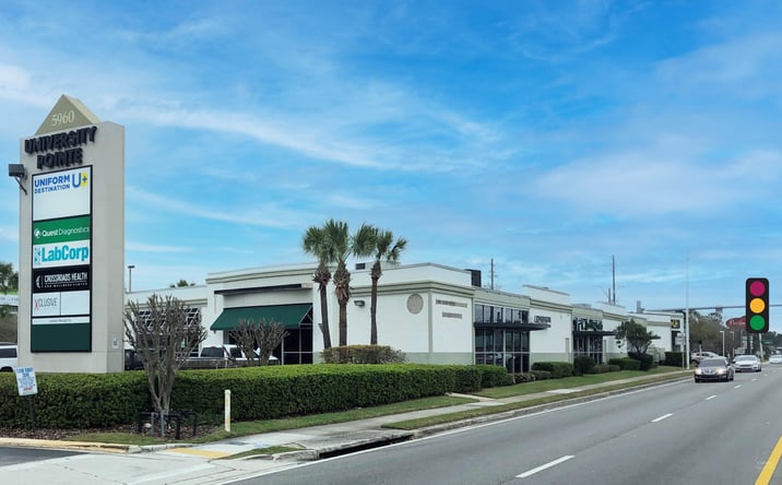 Pictures of Retail property located at 5960 Beach Blvd, Jacksonville, FL 32207 for lease - image #1
