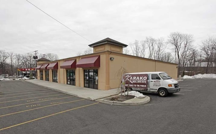 Pictures of Retail property located at 414 Route 59, Monsey, NY 10952 for lease - image #1