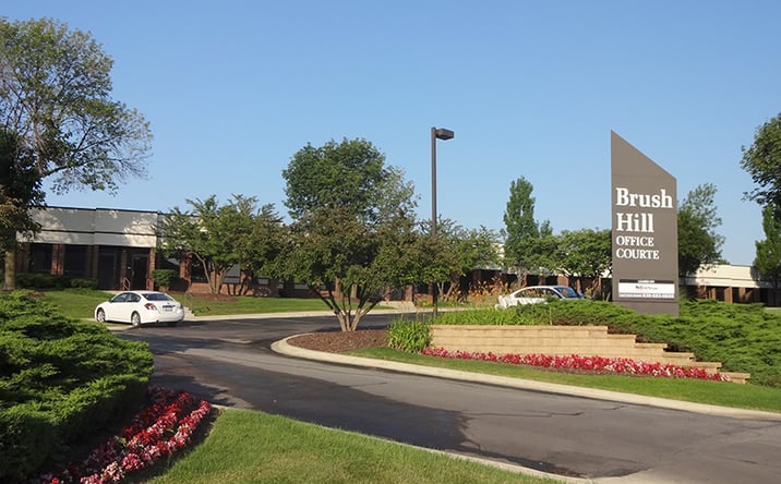 Pictures of Office property located at 740 -770 Pasquinelli Dr, Westmont, IL, USA, Westmont, US 60559 for lease - image #1